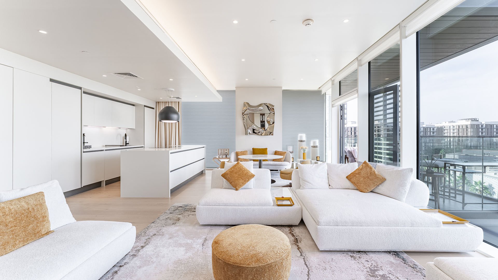 Palm Jumeirah 3 Bedrooms Apartment Yearly Rental - Image 2