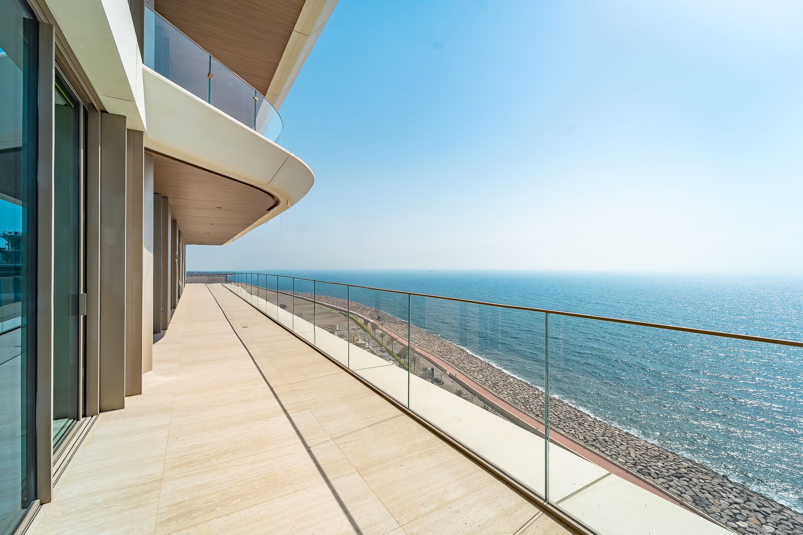 Palm Jumeirah 4 Bedrooms Apartment for Rent yearly - Image 16