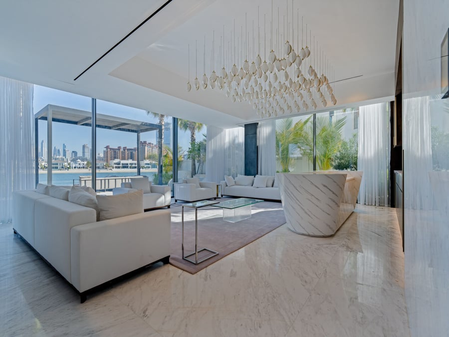 Palm Jumeirah Villa for Sale - Image 2