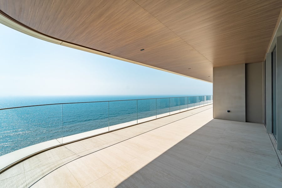 Palm Jumeirah 4 Bedrooms Apartment for Rent yearly - Image 3